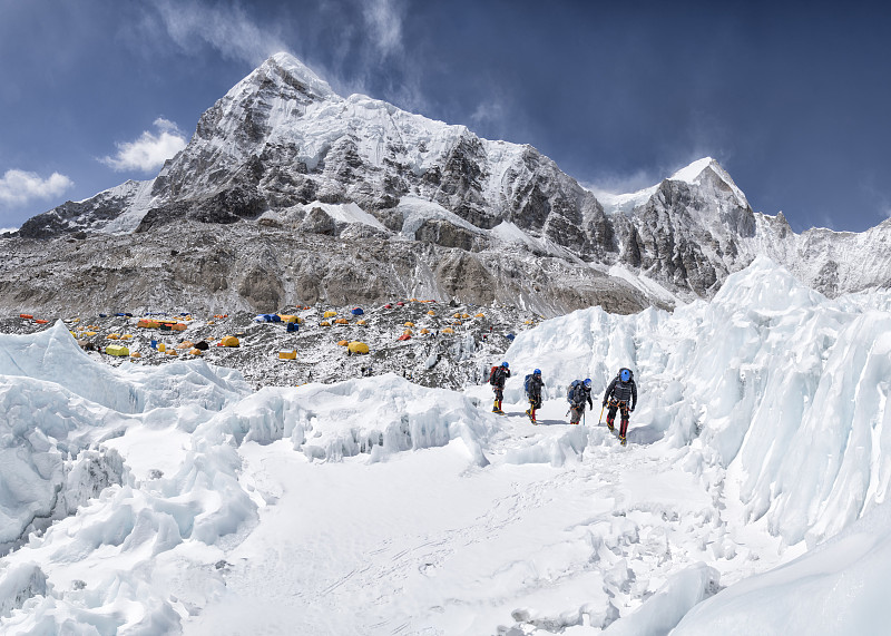 尼泊爾，Solo Khumbu，來自珠穆朗瑪峰大本營的登山者圖片素材