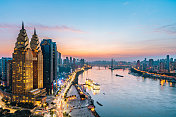 中国重庆长江沿岸金色喜来登高楼高视角夜景风光图片素材