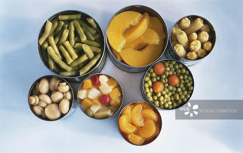 打开水果和蔬菜罐头图片素材