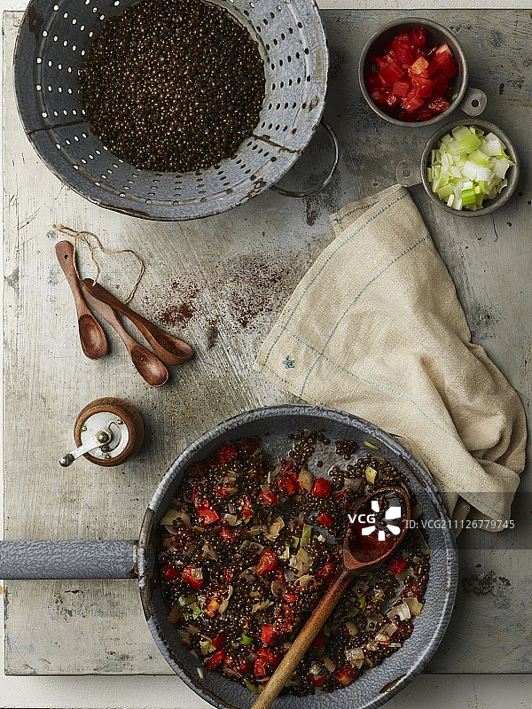 罗马番茄黑扁豆汤图片素材