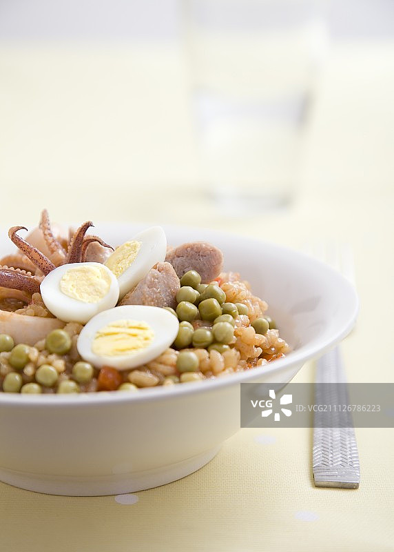 鱿鱼饭，香肠饭和水煮蛋饭图片素材