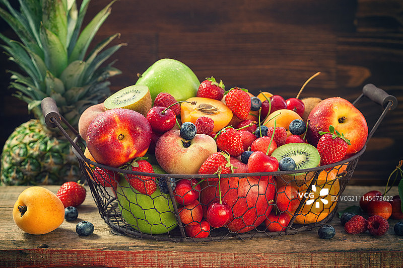 新鲜健康的有机水果图片素材