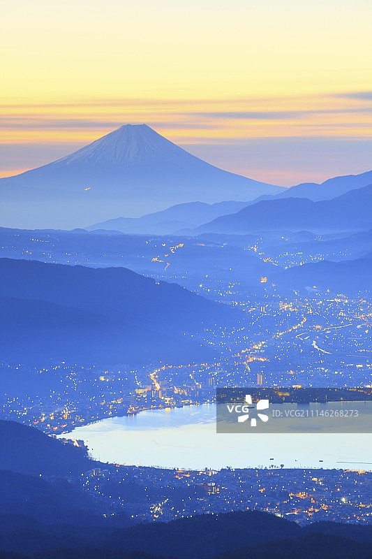 日本长野县富士山的美丽景色图片素材