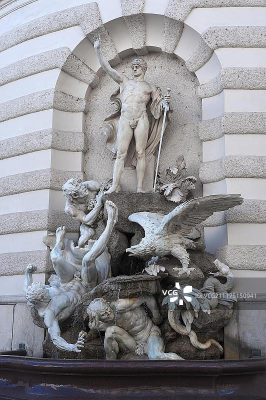 Die Macht zu Lande，纪念碑喷泉，Michaelertrakt，霍夫堡皇宫，维也纳，奥地利，欧洲图片素材