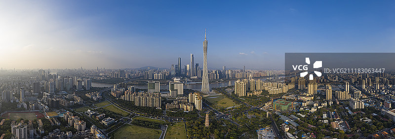航拍广州塔中轴线蓝天全景图图片素材