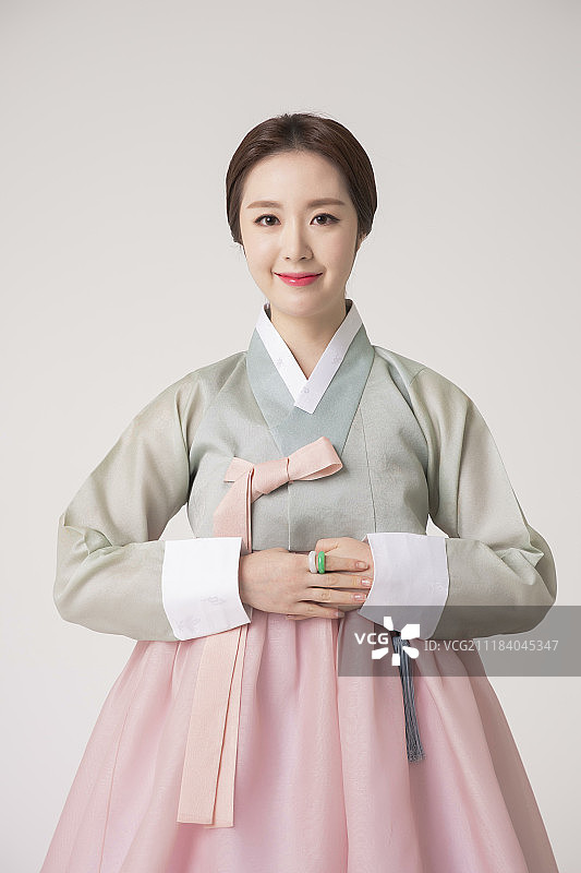 韩国美的概念照片。年轻美丽的女子穿着韩服，韩国传统服饰。224图片素材