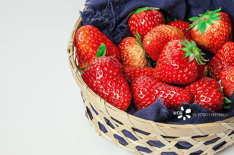 新鲜草莓图片素材