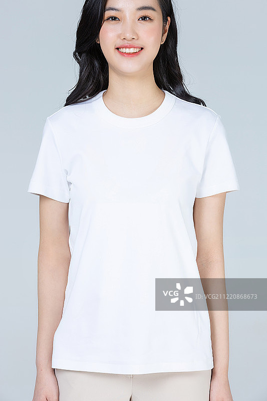 白色，t恤，微笑，大学生图片素材