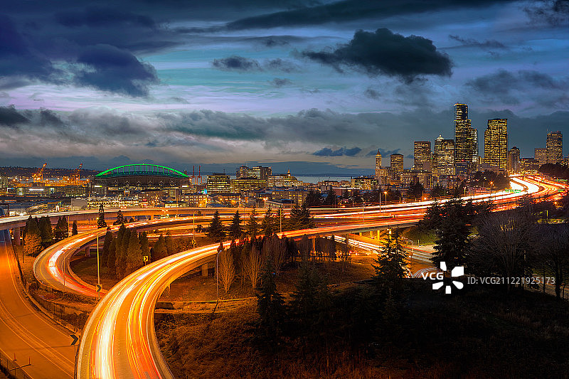 西雅图天际线和高速公路图片素材