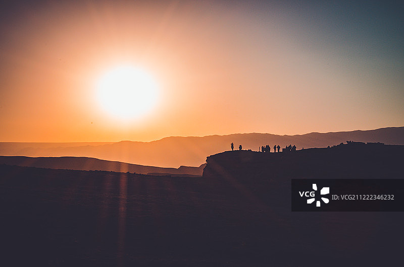 智利阿塔卡马沙漠日落时不同的阴影色调图片素材