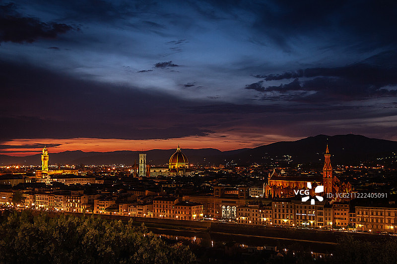 佛罗伦萨(佛罗伦萨)夜景，意大利图片素材