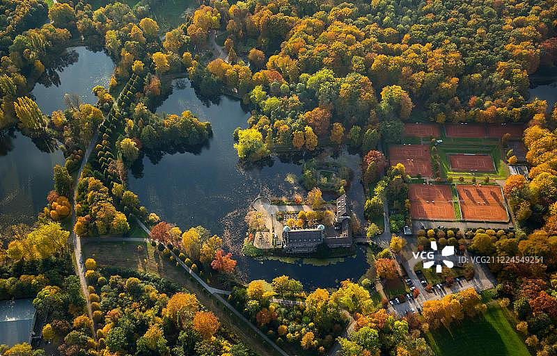 护城河城堡Wittringen城堡，格拉德贝克，鲁尔区，北莱茵威斯特伐利亚，德国，欧洲图片素材