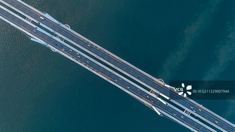 俯拍青岛胶州湾跨海大桥图片素材