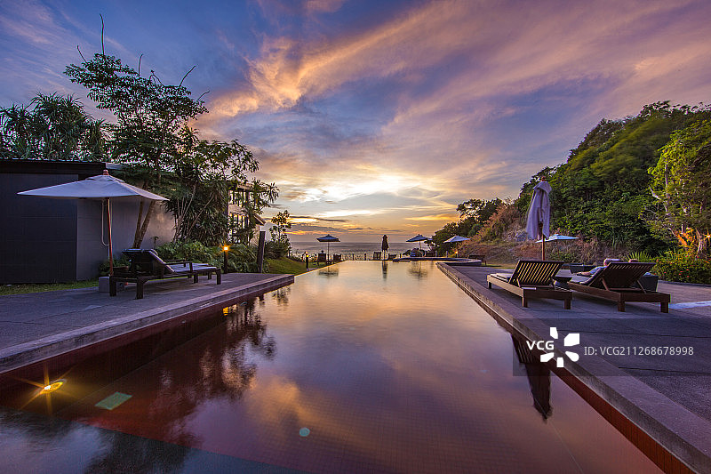 泰国甲米兰塔岛度假酒店风光与泳池图片素材
