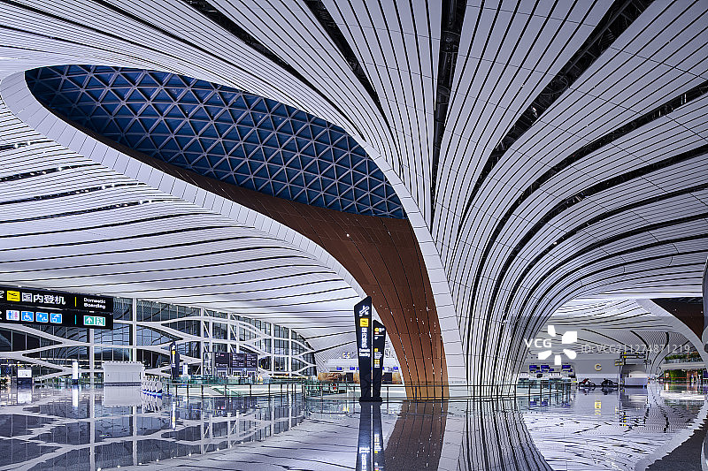 北京大兴国际机场艺术设计航站楼大厅图片素材