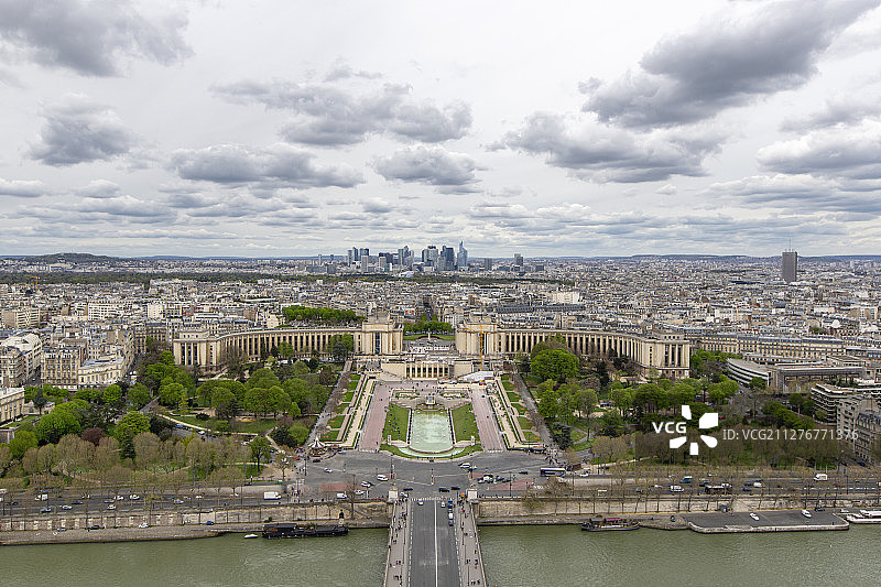 法国巴黎塞纳河畔特洛卡代罗花园城市风光高视角图片素材