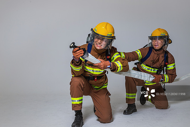 亚洲男女消防员肖像480图片素材