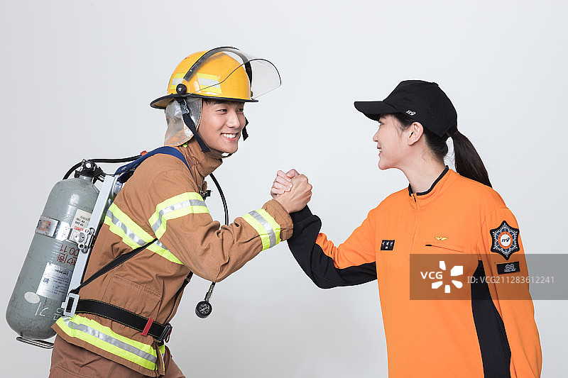 亚洲男女消防员肖像398图片素材