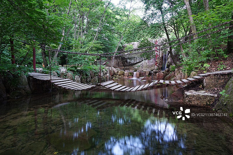 林间小桥流水图片素材