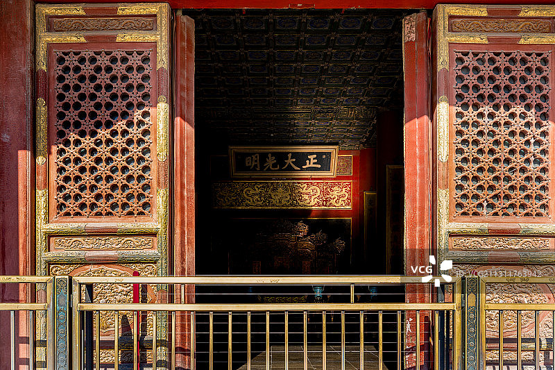 中国北京故宫冬至时日的乾清宫正大光明牌匾图片素材