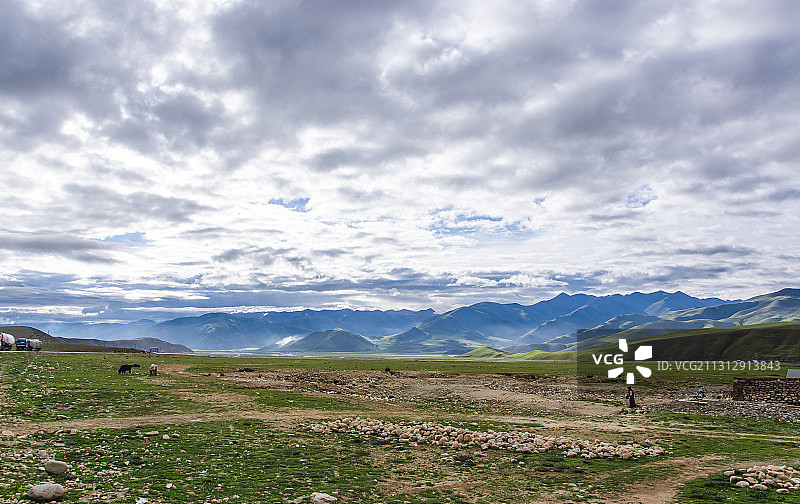 中国西藏那曲地区青藏线公路风光图片素材