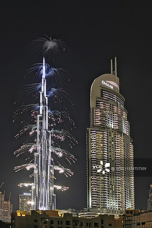 阿联酋迪拜哈利法塔2020元旦之夜烟花晚会图片素材