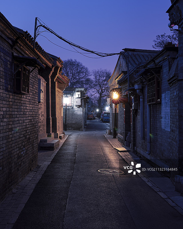 北京老四合院胡同夜景图片素材