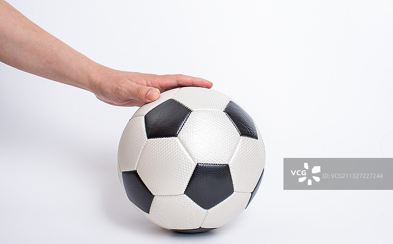 足球和男性手部图片素材