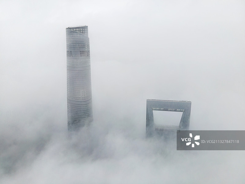 上海浦东陆家嘴上海金融中心上海中心大厦环境雾霾图片素材