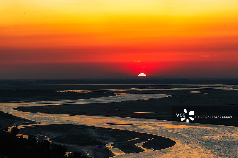 黄河河南郑州段夏季日落风光户外高视角图片素材