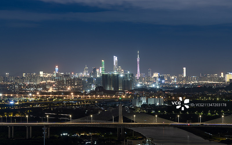 广州南站与广州塔珠江新城CBD全景图图片素材
