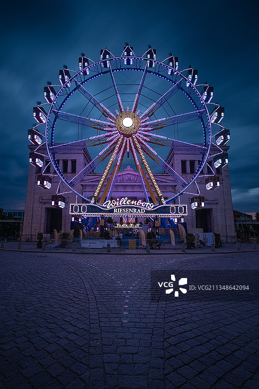 欧洲，德国，德国，慕尼黑，巴伐利亚，科尼希斯广场上的摩天轮图片素材
