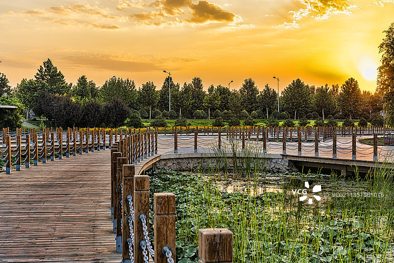 河北省石家庄市滹沱河生态旅游景区清晨景色图片素材