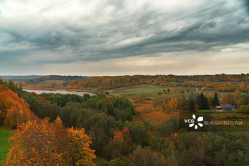 俄罗斯，秋天的天空风景图片素材