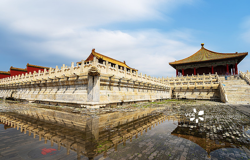 夏季雨后中国北京故宫紫禁城图片素材