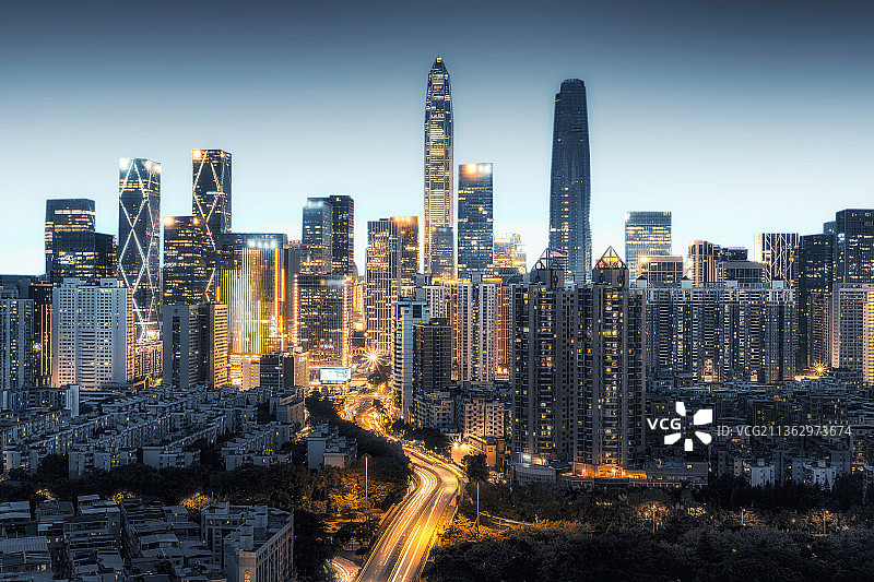 深圳平安中心大楼和福田城市夜景内透图片素材