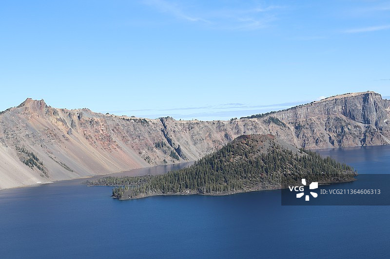 世界上最蓝的火山湖Crater Lake图片素材