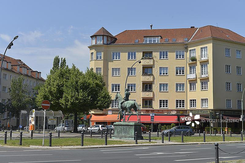 维克多马术雕像，斯托本广场，帝国大街，西区，夏洛滕堡，柏林，德国，欧洲图片素材