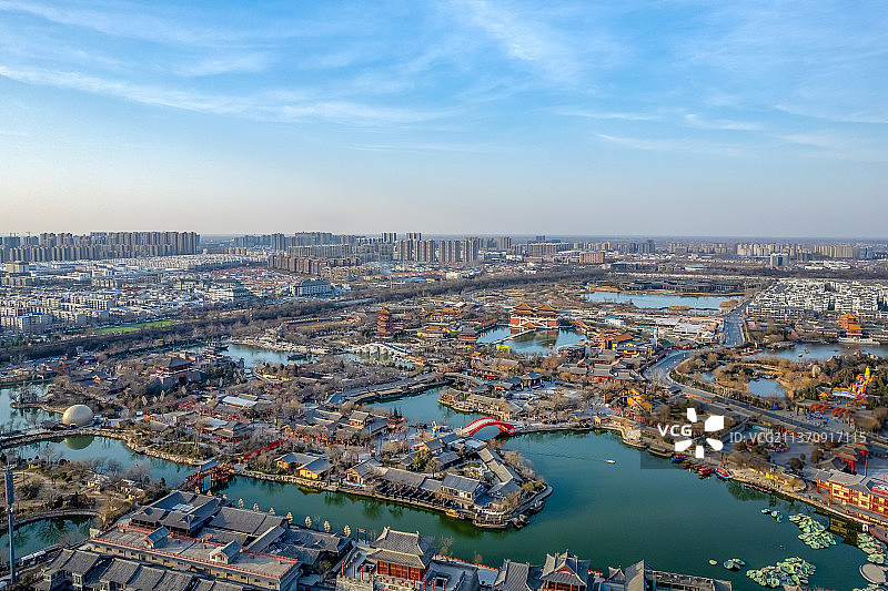 航拍中国河南开封清明上河园城市风光图片素材