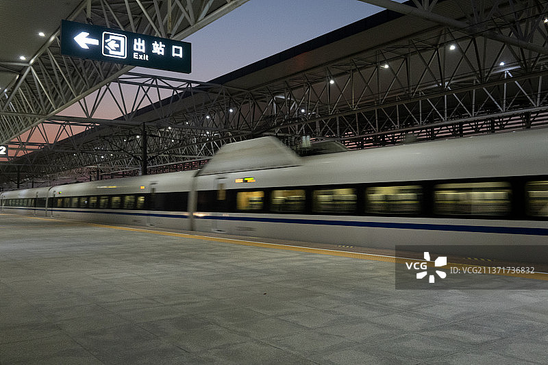 杭州临平南站高铁站图片素材