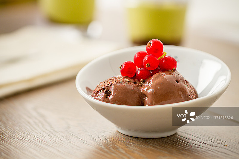 黑醋栗巧克力冰淇淋高品质照片图片素材