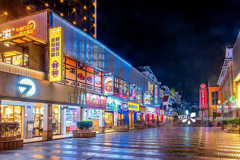 中国广西桂林正阳路步行街夜景图片素材