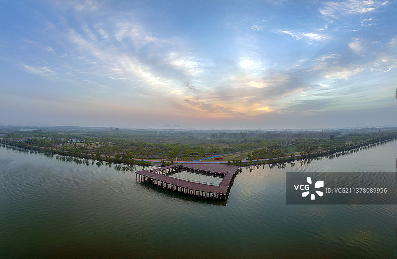 航拍襄阳鱼梁洲中央生态公园城市自然风光图片素材