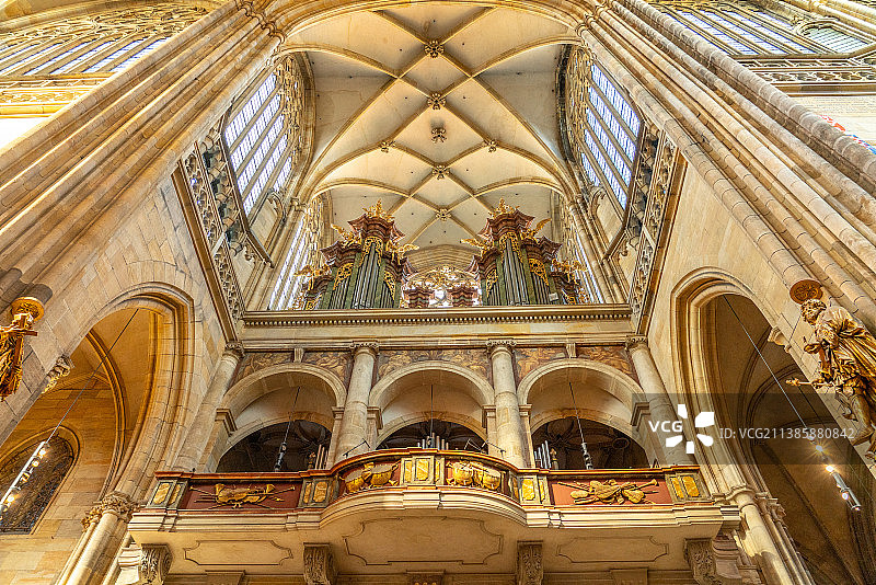 捷克城布拉格城堡内圣维特主教座堂管风琴图片素材