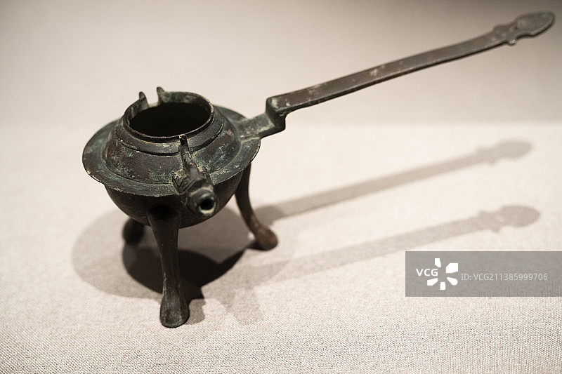 河北定州博物馆静志寺塔基地宫文物铜香炉图片素材
