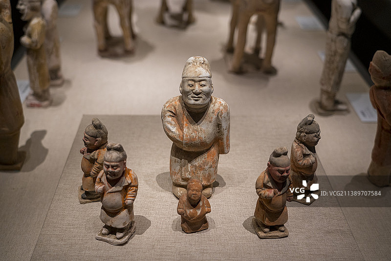河南博物院唐代文物三彩俑图片素材