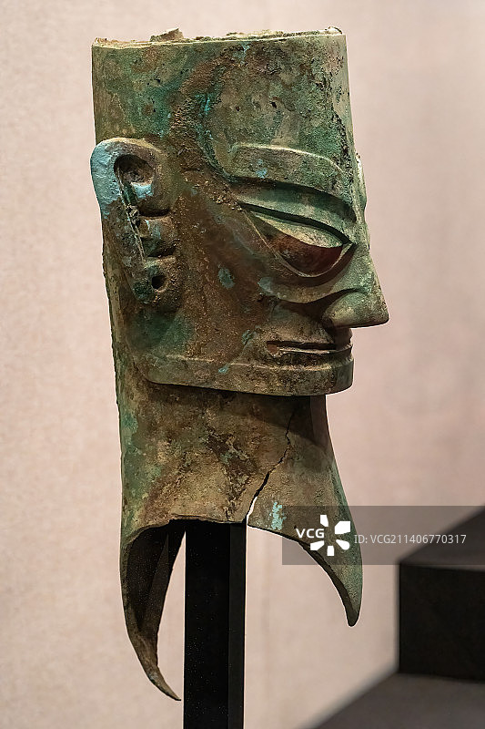 广汉三星堆遗址博物馆藏青铜人头像图片素材