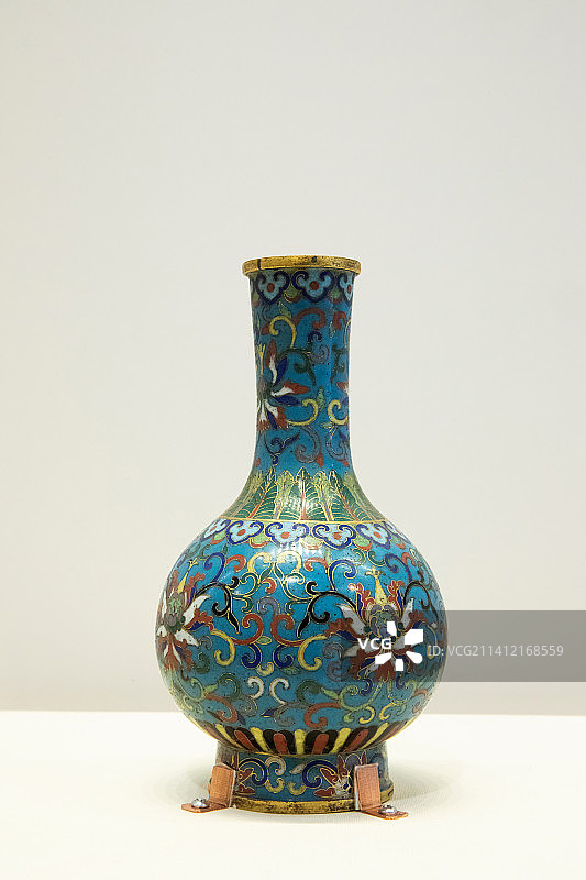 北京中国国家博物馆掐丝珐琅花卉天球瓶清代高16厘米口径3厘米腹径9厘米图片素材