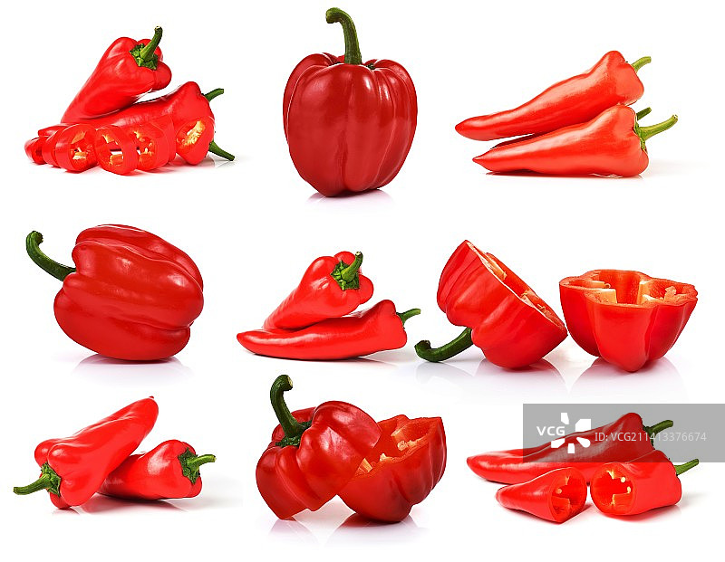 白色背景下的红辣椒的高角视角图片素材