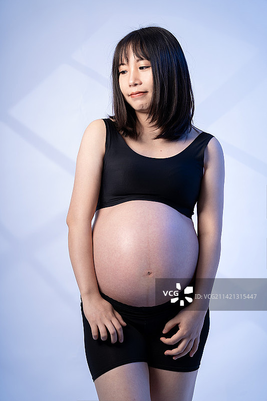 中国人孕妇孕期孕妇照图片素材